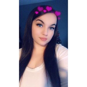 Meet your Posher, Alyssa